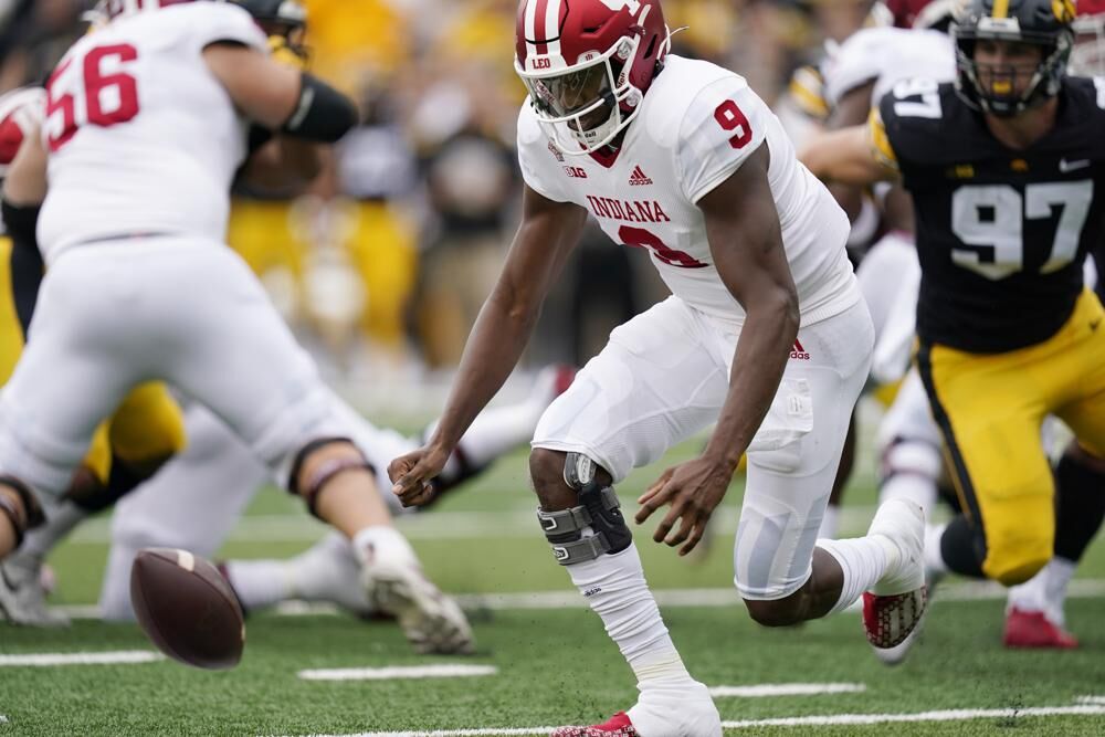 Turnovers, Iowa defense flatten Indiana, 34-6